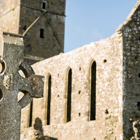The Arches Hotel Claregalway ภายนอก รูปภาพ
