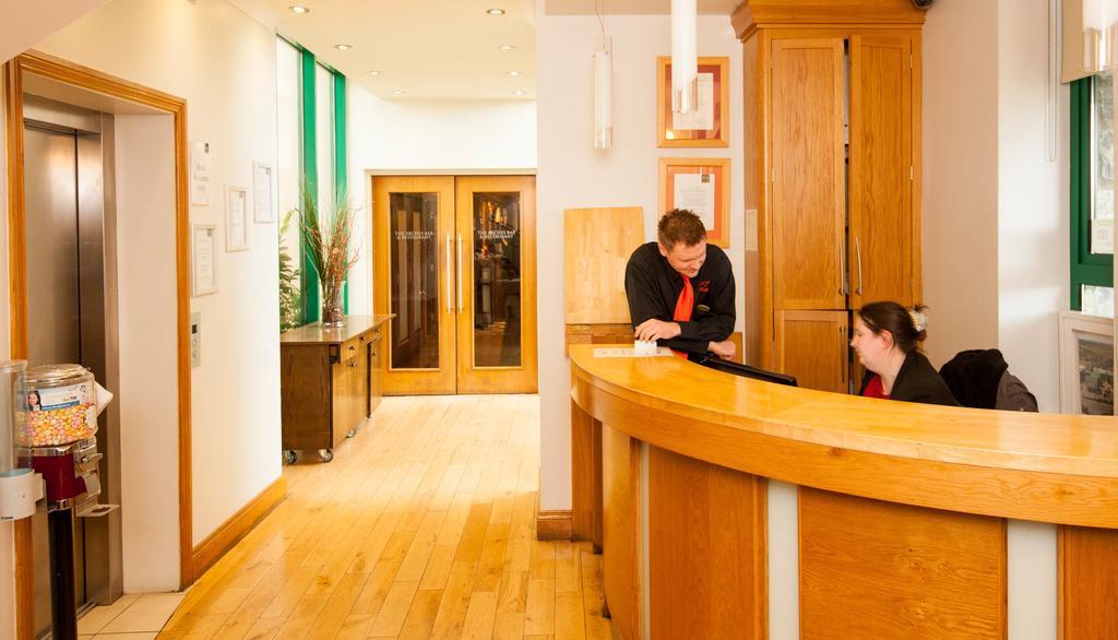 The Arches Hotel Claregalway ภายนอก รูปภาพ