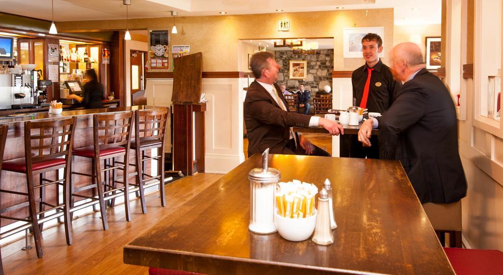 The Arches Hotel Claregalway ภายนอก รูปภาพ
