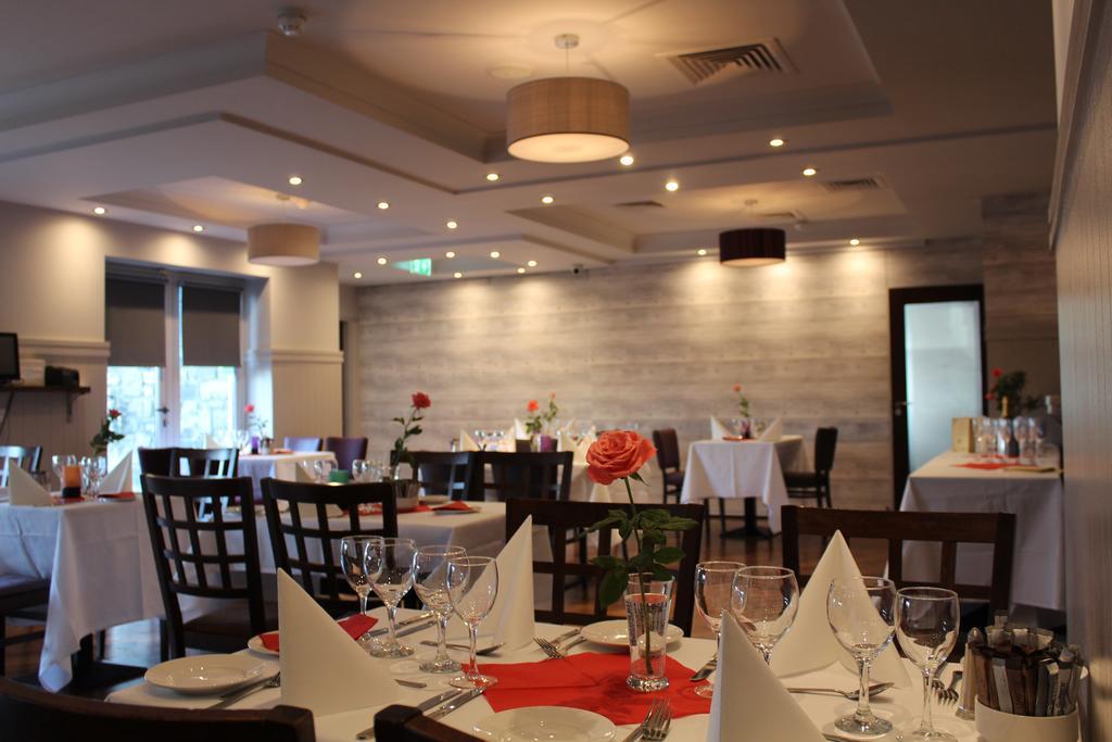 The Arches Hotel Claregalway ภายนอก รูปภาพ