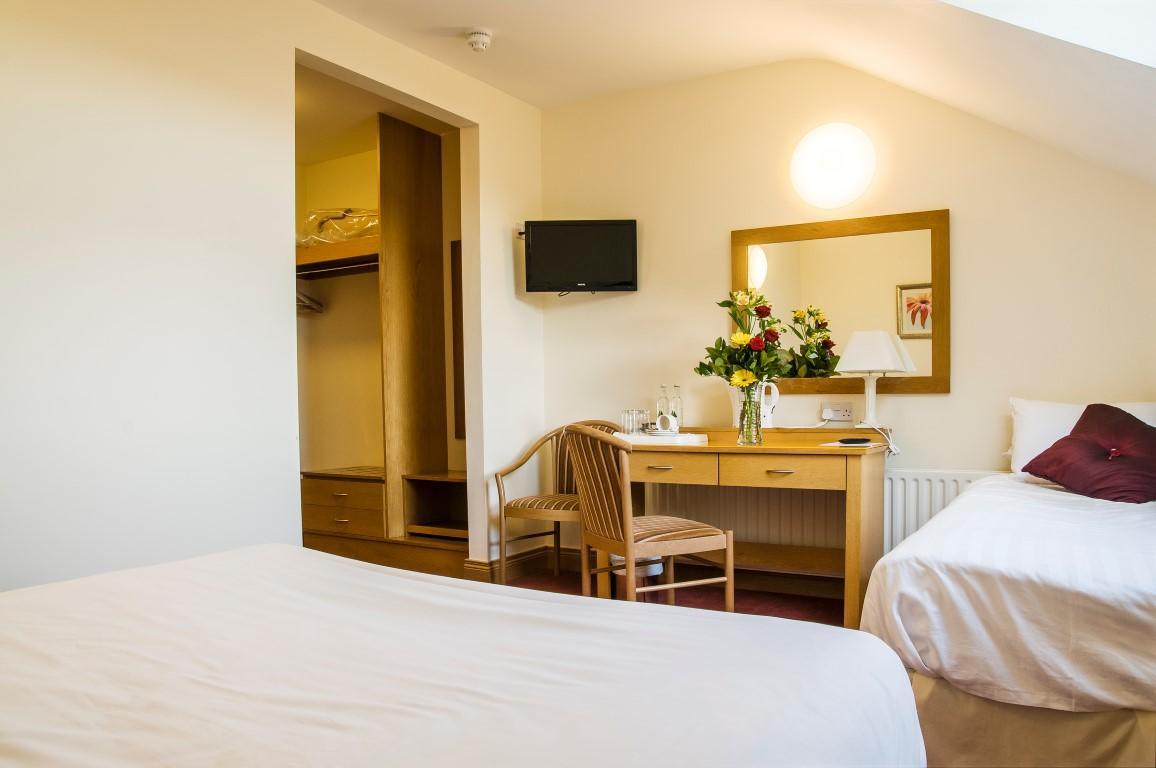 The Arches Hotel Claregalway ภายนอก รูปภาพ