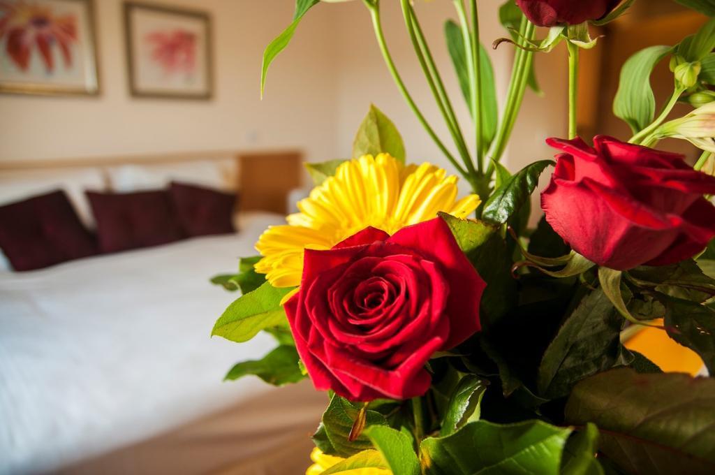 The Arches Hotel Claregalway ภายนอก รูปภาพ